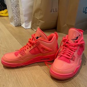 WMNS AIR JORDAN 4 RETRO NRG 'HOT PUNCH'